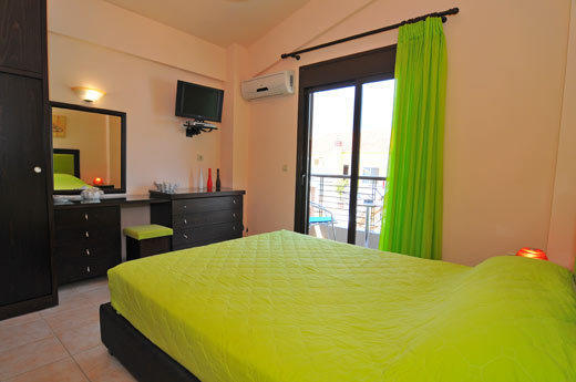 Golden Sunrise Apartments Chrysi Ammoudia Room photo